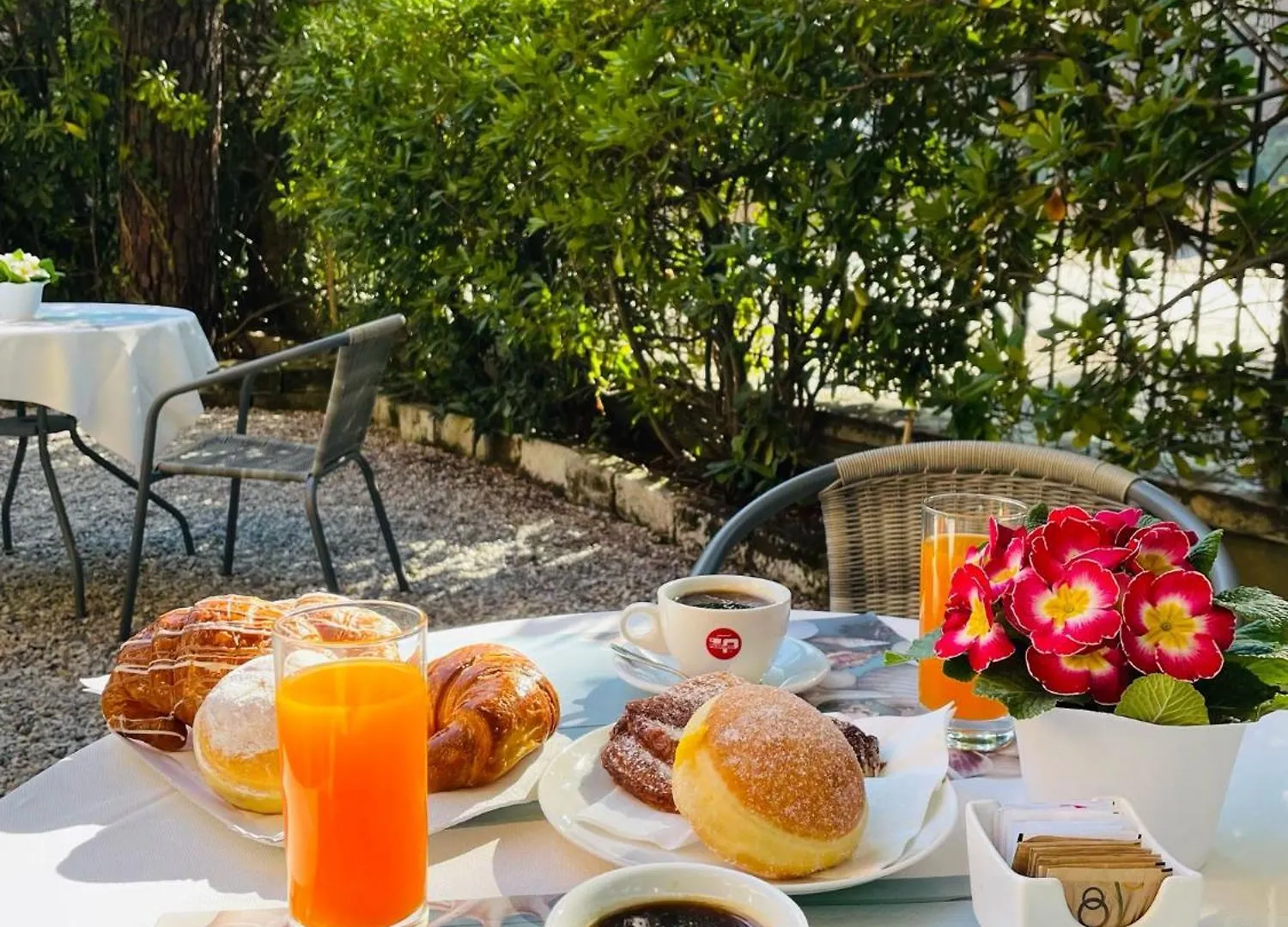 Hotel B&B Des Bains ミラノ・マリッティマ