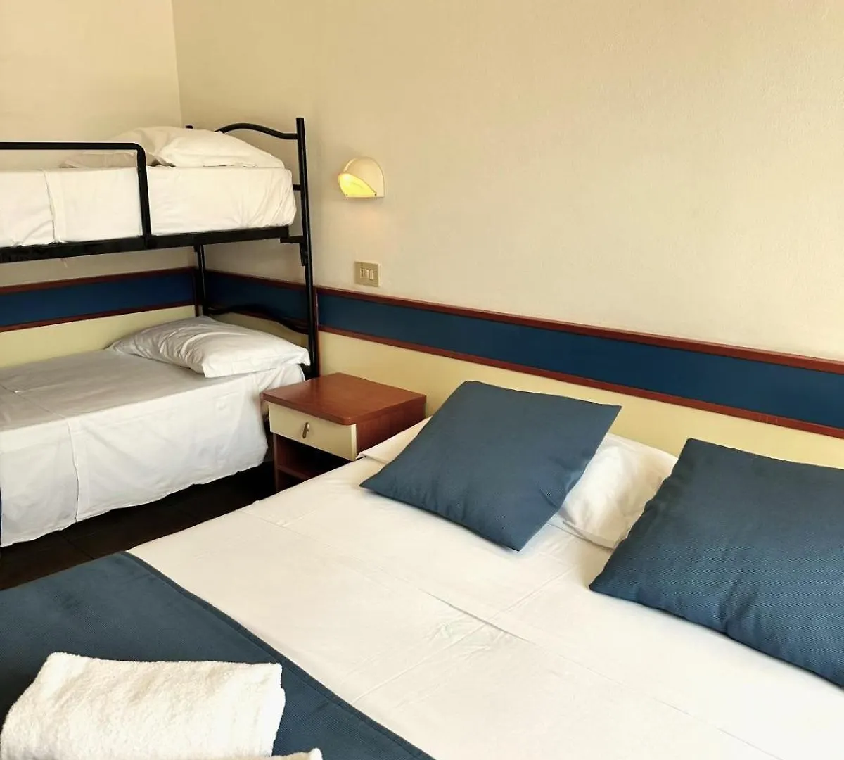 ***  Hotel B&B Des Bains Milano Marittima Italia