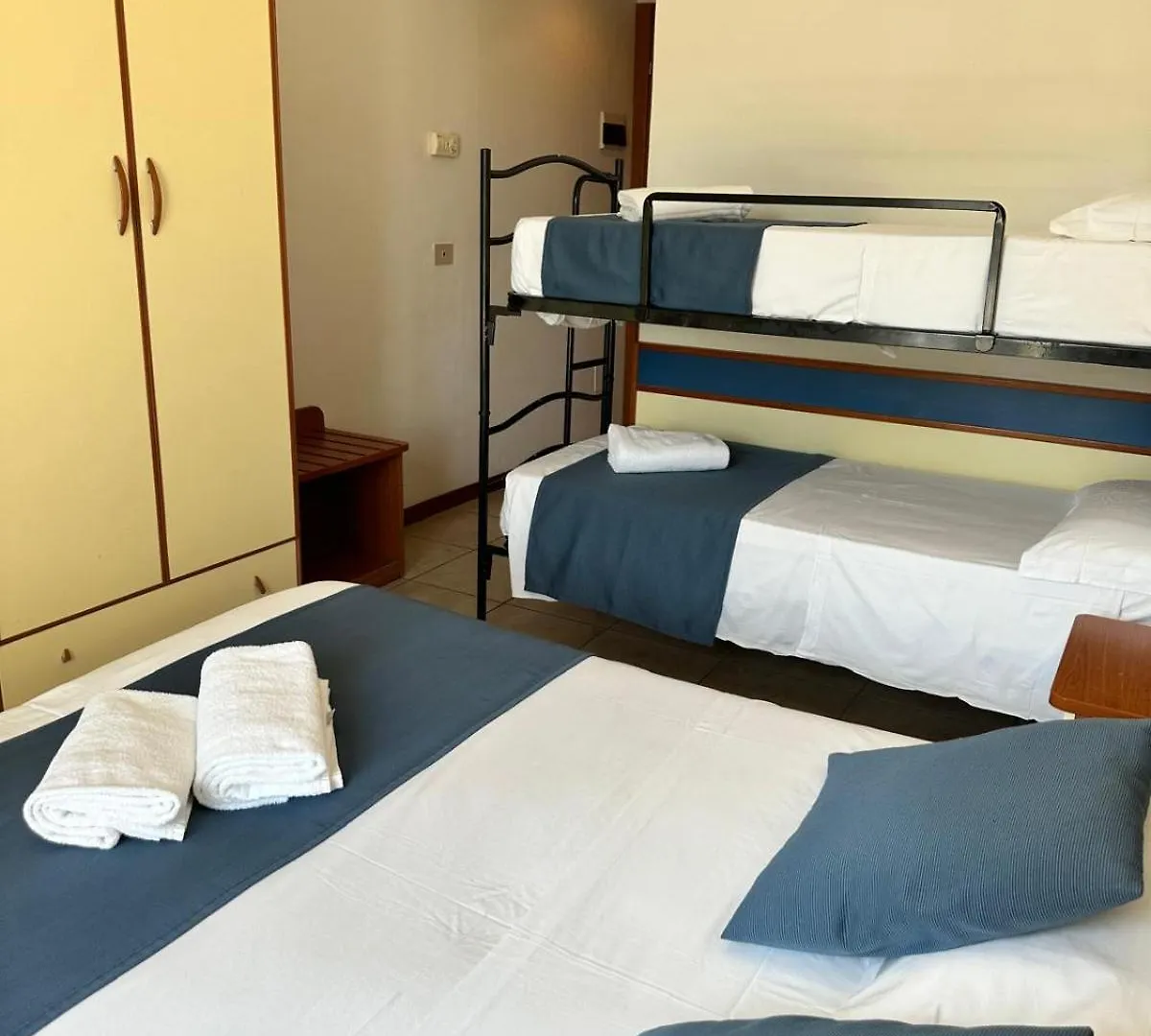 ***  Hotel B&B Des Bains Milano Marittima Italia